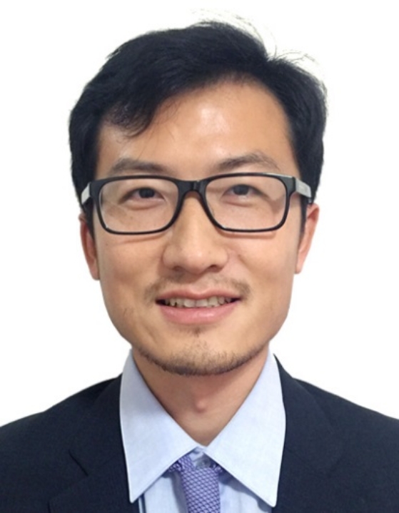 D:\课题申报研究与评奖\道具自慰
教学改革项目\2022本科优质课程\陈旸旸教授.jpg